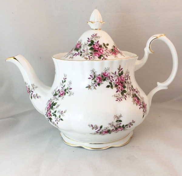 Royal Albert Lavender Rose Teapot 15 Pints - Replacing discontinued ...